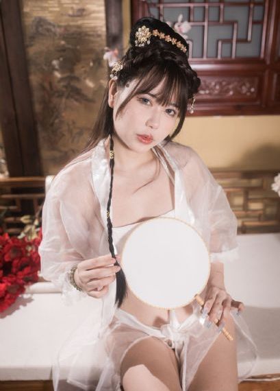 她是神话