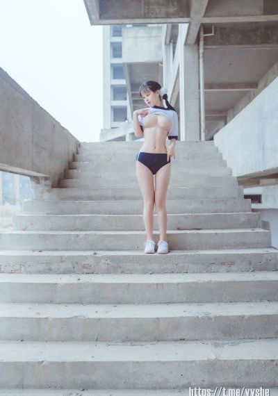 迷人的保姆电影