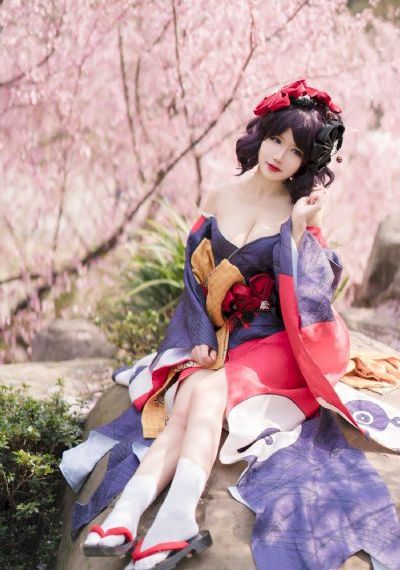 笼中女