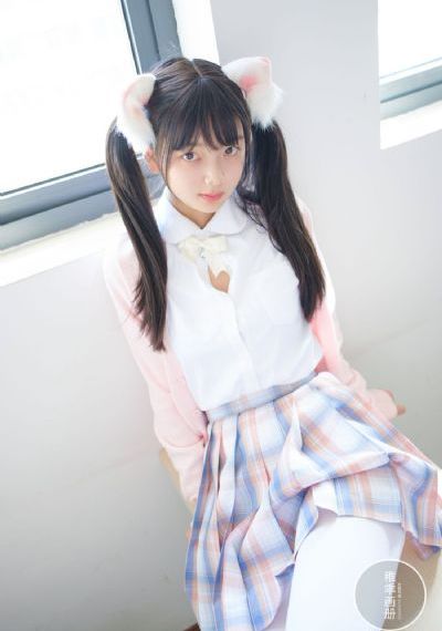 美女脱得一光二净的全身视频