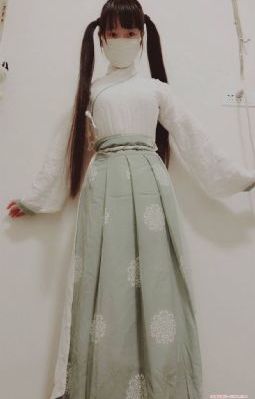 年轻的妻子2在线观看