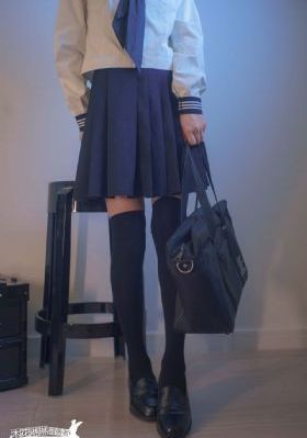 后宫露营未删减